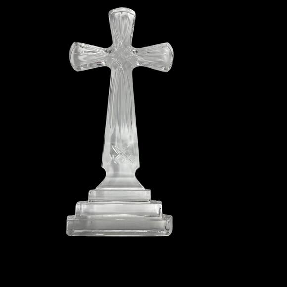 Towle 24% Lead Crystal Standing Cross 9" Tall Hand Cut Made in Poland CHIP - Picture 7 of 16
